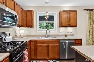 187 Homefield Gardens Dr, O'Fallon, MO 63366 - Photo 9