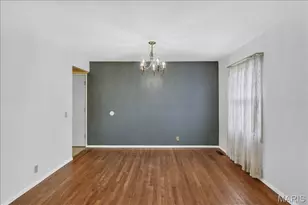 2940 Devonshire Dr, Florissant, MO 63033 - Photo 9