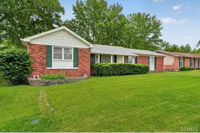 2940 Devonshire Drive, Florissant, MO 63033 - Photo 3