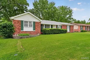 2940 Devonshire Dr, Florissant, MO 63033 - Photo 3