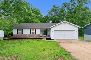 42 N Kern Dr, O'Fallon, MO 63366 - Photo 1