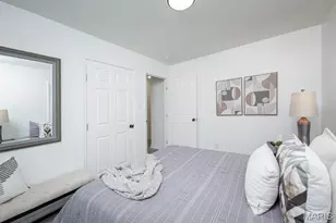 2528 Creve Coeur Dr, Rock Hill, MO 63144 - Photo 15