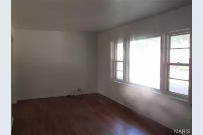 4409 Colonial Avenue, Saint Louis, MO 63121 - Photo 3