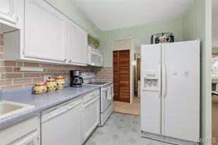 9540 Hale Dr, Affton, MO 63123 - Photo 11