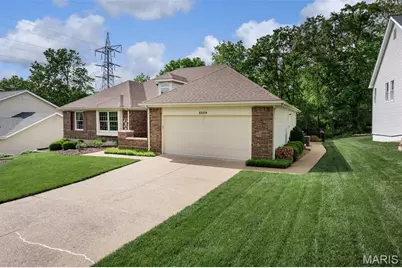 2359 Fairoyal Drive, Saint Louis, MO 63131 - Photo 9