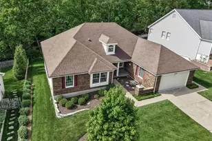 2359 Fairoyal Dr, Saint Louis, MO 63131 - Photo 3