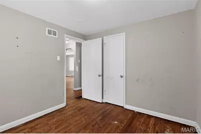 1924 Alert Drive, Saint Louis, MO 63114 - Photo 23