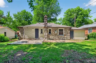 1924 Alert Dr, Saint Louis, MO 63114 - Photo 3