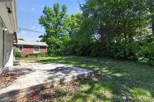 1924 Alert Dr, Saint Louis, MO 63114 - Photo 9