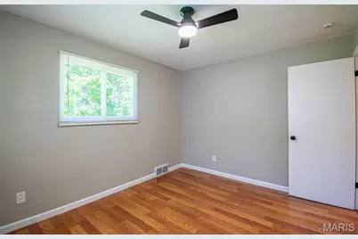 2087 Chambers Road, Saint Louis, MO 63136 - Photo 27