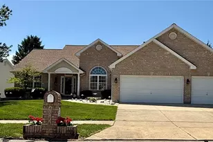 4576 Kerth Forest Dr, Mehlville, MO 63128 - Photo 3