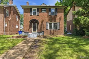 6769 Chamberlain Ave, Saint Louis, MO 63130 - Photo 1