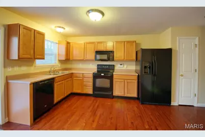 208 Waterside Crossing Ct, Saint Peters, MO 63376 - Photo 3