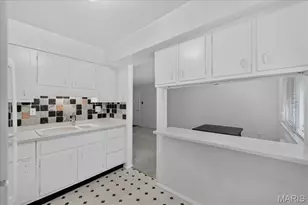 9929 Bunker Hill Dr, Saint Louis, MO 63123 - Photo 15