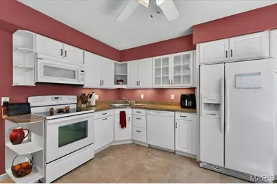1262 Coral Bells Court, Saint Louis, MO 63146 - Photo 9