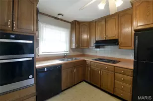 1835 Ardmore Dr, Florissant, MO 63033 - Photo 15