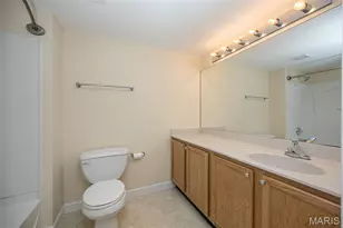 1112 Arbor Creek Dr, Kirkwood, MO 63122 - Photo 21