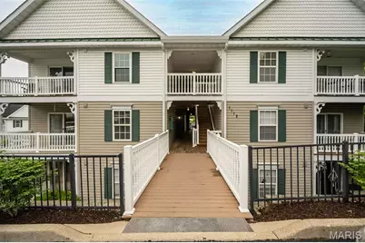 1112 Arbor Creek Drive #2D, Kirkwood, MO 63122 - Photo 3