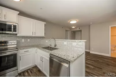 1112 Arbor Creek Drive #2D, Kirkwood, MO 63122 - Photo 17