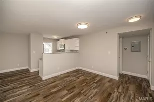 1112 Arbor Creek Dr, Kirkwood, MO 63122 - Photo 9