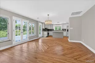 11447 Clayton Rd, Saint Louis, MO 63131 - Photo 7