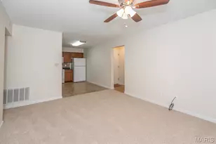 9218 Bent Pine Ct, Saint Louis, MO 63126 - Photo 7