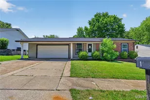 12109 La Padera Ln, Saint Louis, MO 63033 - Photo 3