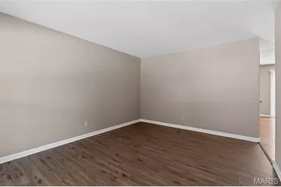 12109 La Padera Lane, Saint Louis, MO 63033 - Photo 13