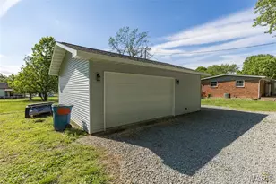 604 Maple St, Farmington, MO 63640 - Photo 29