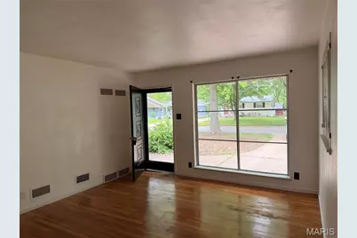 10436 Durness Drive, Saint Louis, MO 63137 - Photo 3