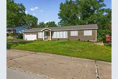 762 Ambois Drive, Creve Coeur, MO 63141 - Photo 3
