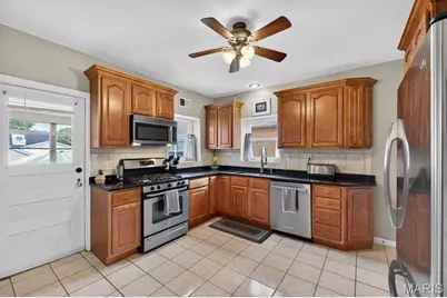 6569 Pernod Avenue, Saint Louis, MO 63139 - Photo 7