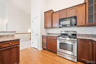 299 Glasgow Dr, Saint Charles, MO 63301 - Photo 3