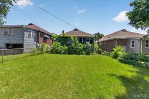 3023 Kemp Dr, Normandy, MO 63121 - Photo 17