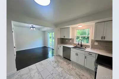 83 Grand Circle Drive, Maryland Heights, MO 63043 - Photo 5