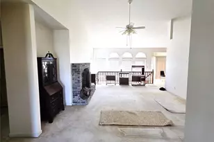 1968 Timberwood Crossing Dr, Florissant, MO 63031 - Photo 3