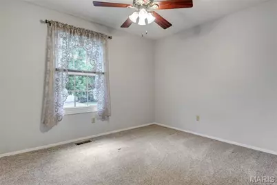 11775 Clarksdale Drive, Maryland Heights, MO 63043 - Photo 15
