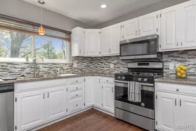 4562 Tauneybrook, Saint Louis, MO 63128 - Photo 13
