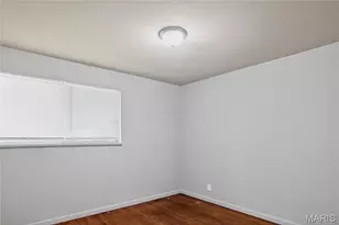 10236 Tanner Dr, Saint Louis, MO 63136 - Photo 13