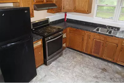 8859 Granada Place, Saint Louis, MO 63136 - Photo 7