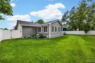 822 Haversham Dr, Saint Charles, MO 63304 - Photo 19