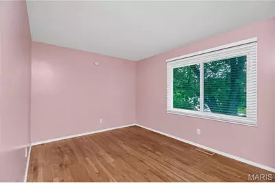 1357 Glenstone Drive, Maryland Heights, MO 63043 - Photo 15