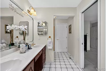 2549 Schnell Drive, Saint Louis, MO 63129 - Photo 31
