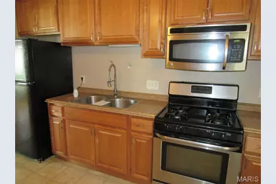 1090 Lindsay Lane, Florissant, MO 63031 - Photo 3