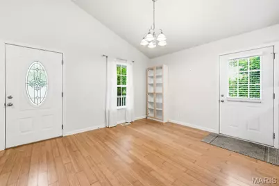 1904 N 5th Street, Saint Charles, MO 63301 - Photo 15