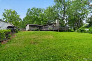 1065 Briarbrae Dr, Saint Louis, MO 63138 - Photo 3