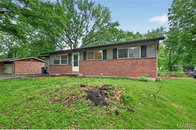 1065 Briarbrae Drive, Saint Louis, MO 63138 - Photo 5