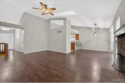 409 Hunters Crossing Court, Wildwood, MO 63040 - Photo 7