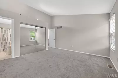 409 Hunters Crossing Court, Wildwood, MO 63040 - Photo 17
