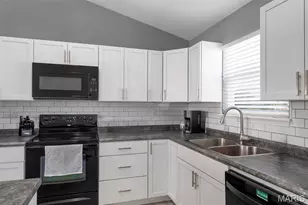 515 Hickory Post Dr, Wentzville, MO 63385 - Photo 17